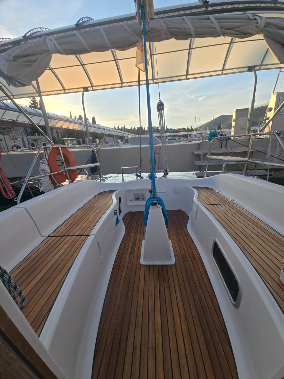 Teak kokpit nakon obnove